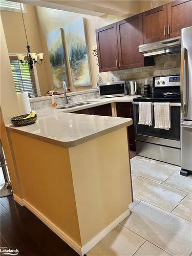 13-146 Settlers Way, The Blue Mountains, ON - Indoor Photo Showing Kitchen