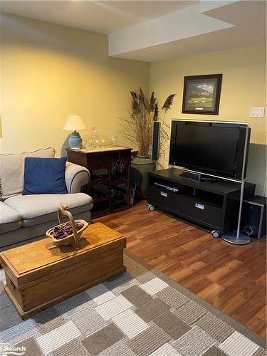 13-146 Settlers Way, The Blue Mountains, ON - Indoor Photo Showing Living Room