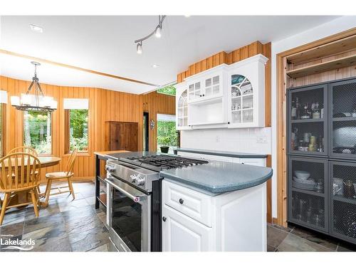 61 Lackie Crescent, Tiny, ON - Indoor Photo Showing Kitchen