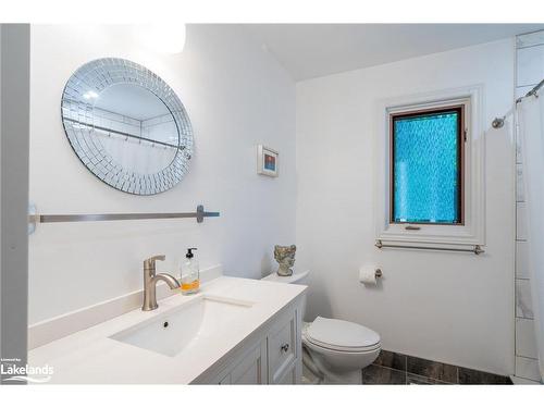 61 Lackie Crescent, Tiny, ON - Indoor Photo Showing Bathroom