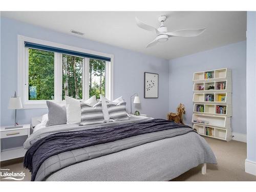 164 Bartlett Boulevard, Collingwood, ON - Indoor Photo Showing Bedroom