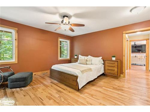 1201 Tingey Road N, Bracebridge, ON - Indoor Photo Showing Bedroom