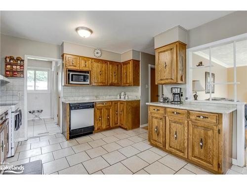 165 Lafontaine Road E, Tiny, ON - Indoor Photo Showing Kitchen