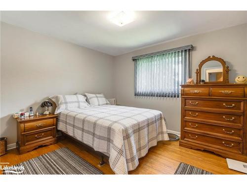 165 Lafontaine Road E, Tiny, ON - Indoor Photo Showing Bedroom