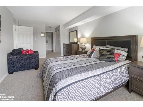 A405-216 Plains Road W, Burlington, ON - Indoor Photo Showing Bedroom