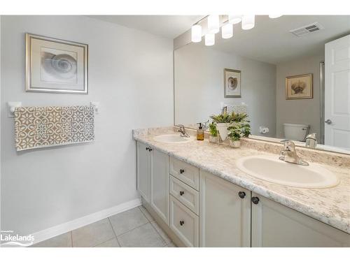 A405-216 Plains Road W, Burlington, ON - Indoor Photo Showing Bathroom