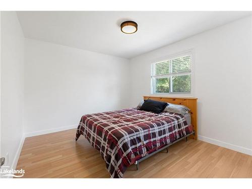 80 Balm Beach Road W, Tiny, ON - Indoor Photo Showing Bedroom