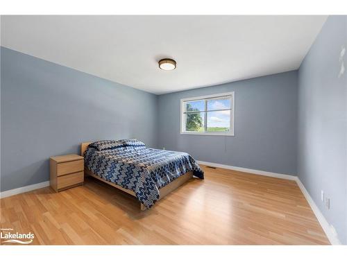 80 Balm Beach Road W, Tiny, ON - Indoor Photo Showing Bedroom