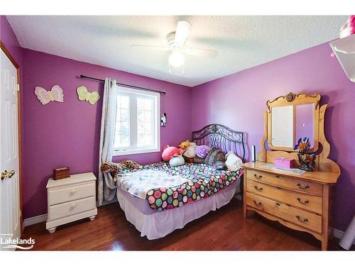 241 Aiken Street, Meaford, ON - Indoor Photo Showing Bedroom