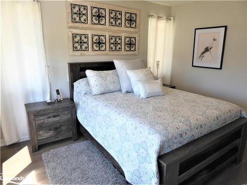 38 Lett Avenue, Collingwood, ON - Indoor Photo Showing Bedroom