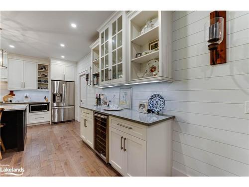 362 Fraser Street, Gravenhurst, ON - Indoor Photo Showing Kitchen