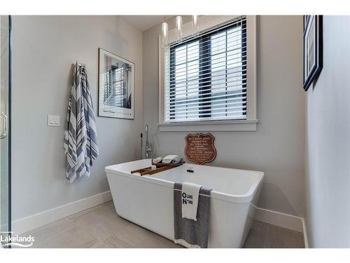 362 Fraser Street, Gravenhurst, ON - Indoor Photo Showing Bathroom