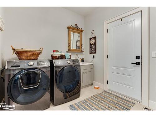 362 Fraser Street, Gravenhurst, ON - Indoor Photo Showing Laundry Room