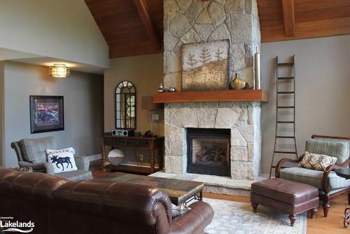 Belmont - W3-3876 Muskoka 118 Road, Port Carling, ON - Indoor Photo Showing Living Room With Fireplace