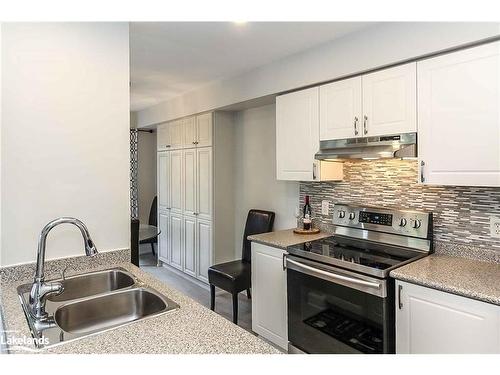 53 Sundial Court, Collingwood, ON - Indoor Photo Showing Kitchen With Double Sink