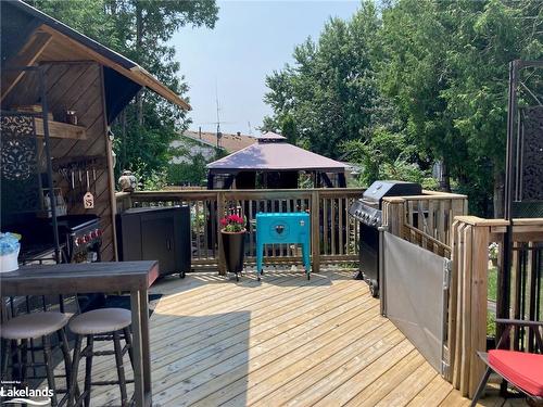 117 Beech Street, Brampton, ON - Outdoor With Deck Patio Veranda