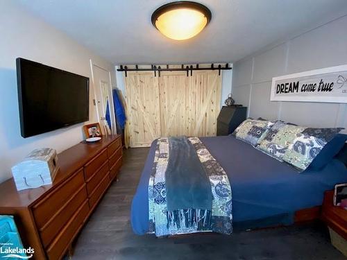 117 Beech Street, Brampton, ON - Indoor Photo Showing Bedroom