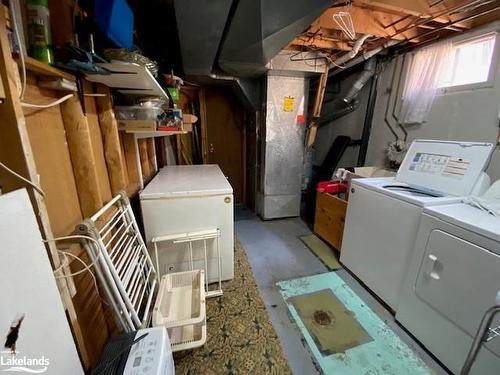 117 Beech Street, Brampton, ON - Indoor Photo Showing Laundry Room