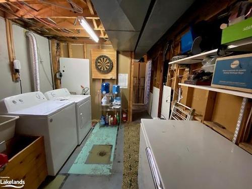 117 Beech Street, Brampton, ON - Indoor Photo Showing Laundry Room