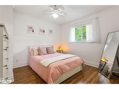 1213 Bonnie Lake Road, Bracebridge, ON - Indoor Photo Showing Bedroom