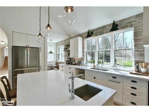 114 John Street, Clarksburg, ON - Indoor Photo Showing Kitchen