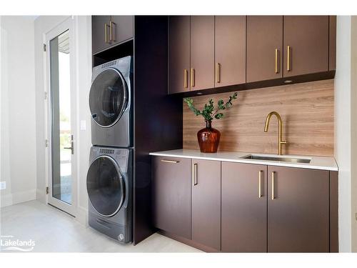 109 Pheasant Run, The Blue Mountains, ON - Indoor Photo Showing Laundry Room