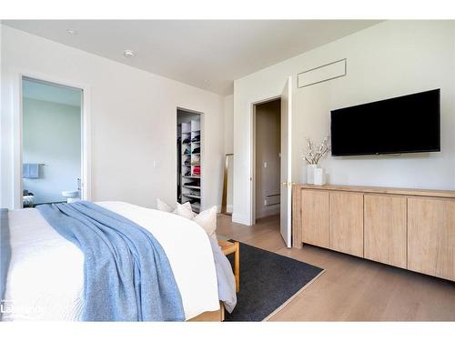 109 Pheasant Run, The Blue Mountains, ON - Indoor Photo Showing Bedroom