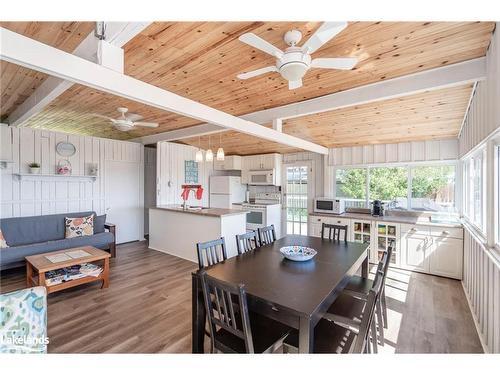 1486 Tiny Beaches Road N, Tiny, ON - Indoor Photo Showing Dining Room