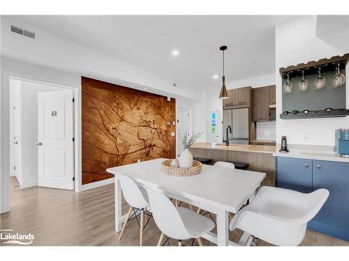 205-18 Beckwith Lane, The Blue Mountains, ON - Indoor Photo Showing Dining Room