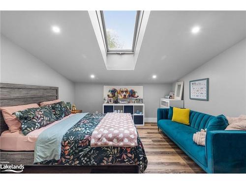 6157 9 Line N, Oro-Medonte, ON - Indoor Photo Showing Bedroom