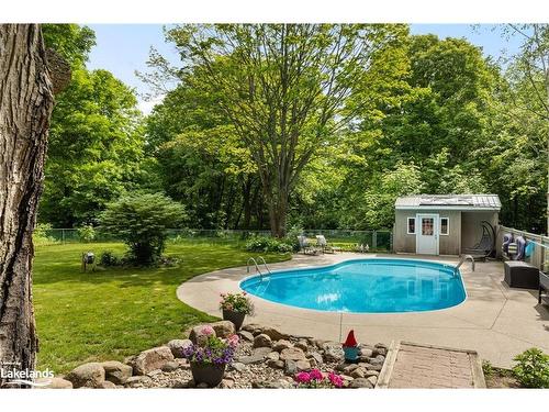 6157 9 Line N, Oro-Medonte, ON - Outdoor With In Ground Pool With Backyard