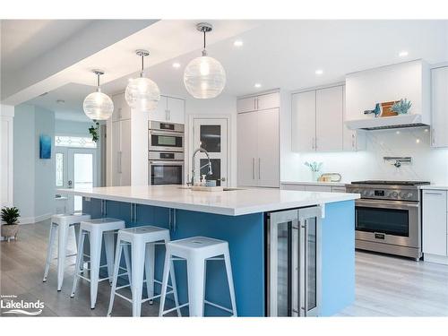 6 Connor Avenue, Collingwood, ON - Indoor Photo Showing Kitchen With Upgraded Kitchen