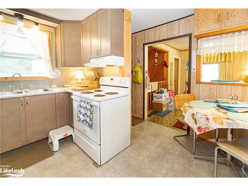 161 Forest Lake Road, Sundridge, ON - Indoor Photo Showing Kitchen With Double Sink