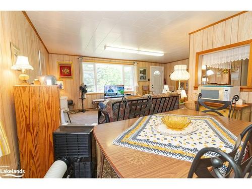 161 Forest Lake Road, Sundridge, ON - Indoor Photo Showing Dining Room