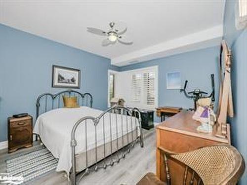 208-130 Steamship Bay Road, Gravenhurst, ON - Indoor Photo Showing Bedroom