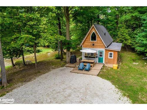 8383 9 County Road, Clearview, ON - Outdoor