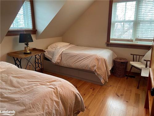 133 Kitzbuhl Crescent, The Blue Mountains, ON - Indoor Photo Showing Bedroom