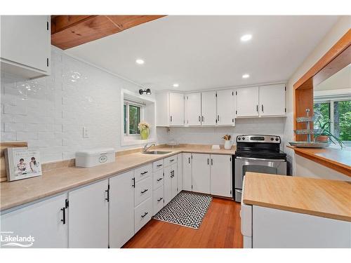 1270 Muskoka 10 Road, Port Sydney, ON - Indoor Photo Showing Kitchen