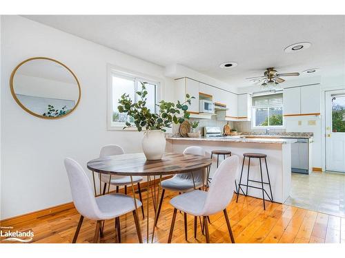 381 Zoo Park Road S, Wasaga Beach, ON - Indoor Photo Showing Dining Room