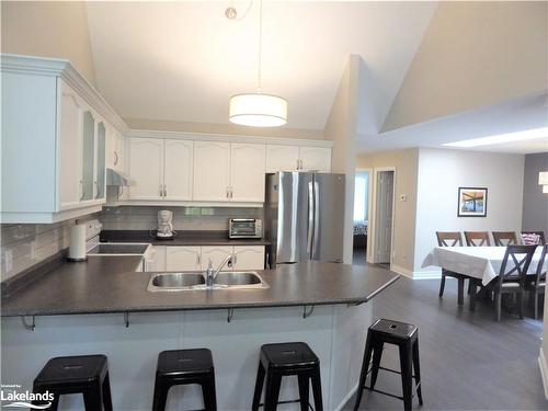 23 Green Briar Drive, Collingwood, ON - Indoor Photo Showing Kitchen With Double Sink