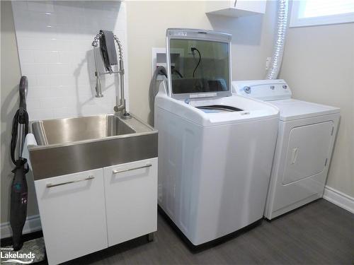 23 Green Briar Drive, Collingwood, ON - Indoor Photo Showing Laundry Room