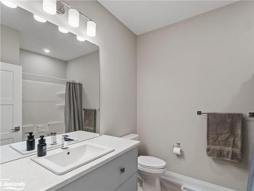 27 Jack Street, Huntsville, ON - Indoor Photo Showing Bathroom