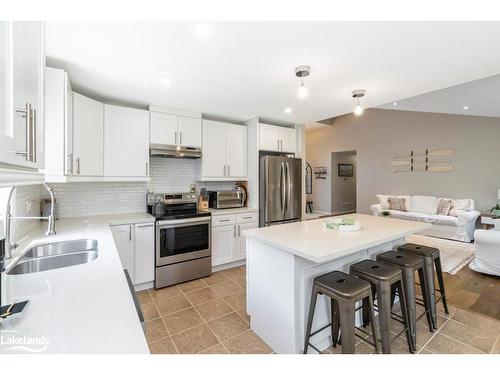 15 St Laurent Boulevard, Tiny, ON - Indoor Photo Showing Kitchen With Double Sink With Upgraded Kitchen