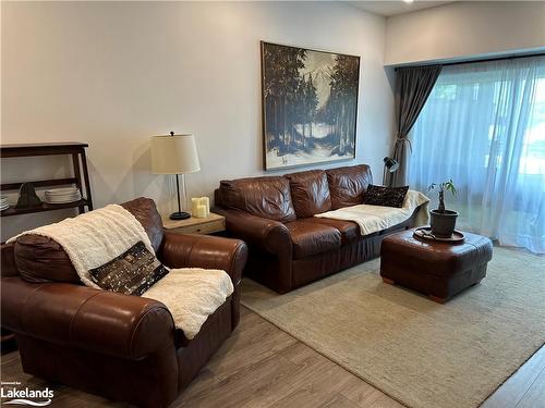 106-12 Beckwith Lane, The Blue Mountains, ON - Indoor Photo Showing Living Room