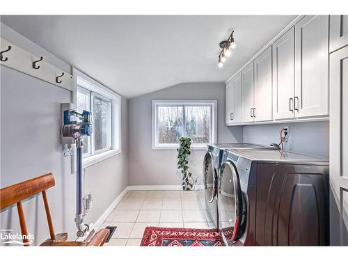 209009 26 Highway, Clarksburg, ON - Indoor Photo Showing Laundry Room