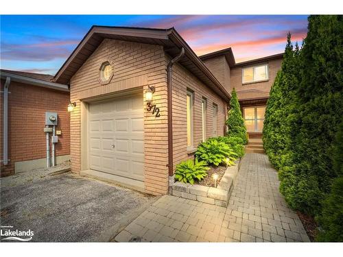 372 Livingstone Street W, Barrie, ON - Outdoor