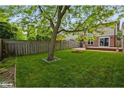 372 Livingstone Street W, Barrie, ON - Outdoor With Backyard