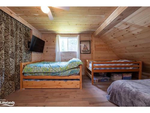 1010 Mary Roberts Road, Baysville, ON - Indoor Photo Showing Bedroom