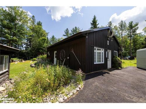 1010 Mary Roberts Road, Baysville, ON - Outdoor With Exterior