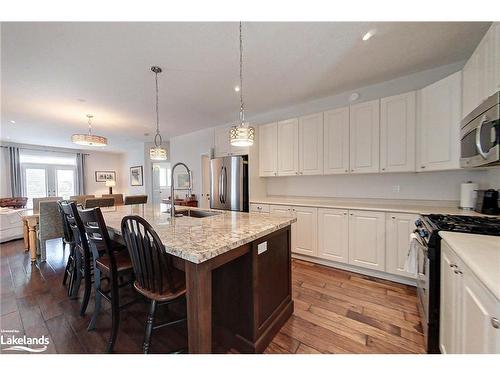 20 Dance Street, Collingwood, ON - Indoor Photo Showing Kitchen With Stainless Steel Kitchen With Upgraded Kitchen